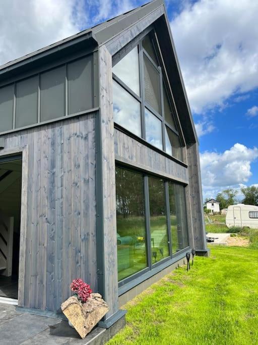 Ferienhaus“ Blaues Wunder“ Am Wasser Mit Grill Нове Варпно Екстериор снимка